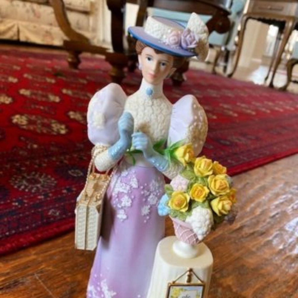 Vintage* 2001 Avon MRS. ALBEE Yellow ROSE Figurines *full size + mini* LAVENDER
